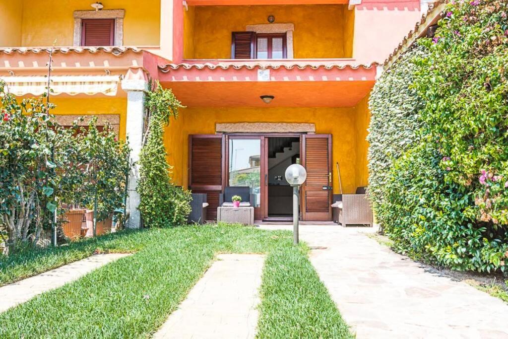 Villa Molly San Teodoro  Exterior foto