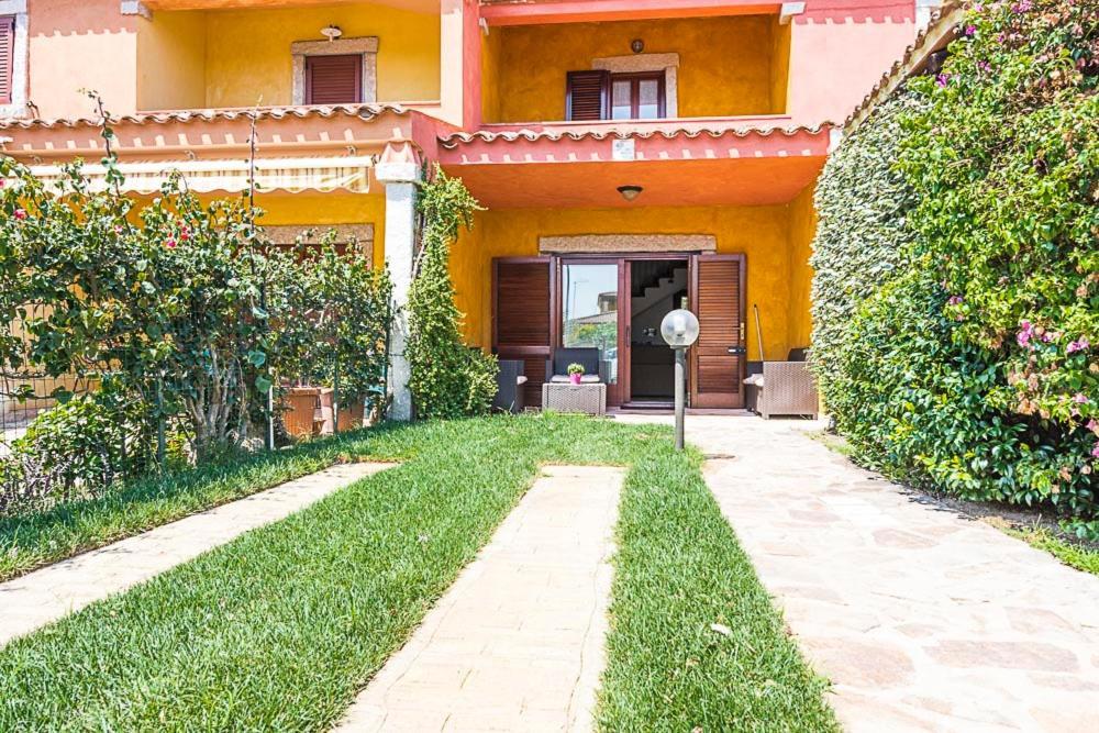 Villa Molly San Teodoro  Exterior foto